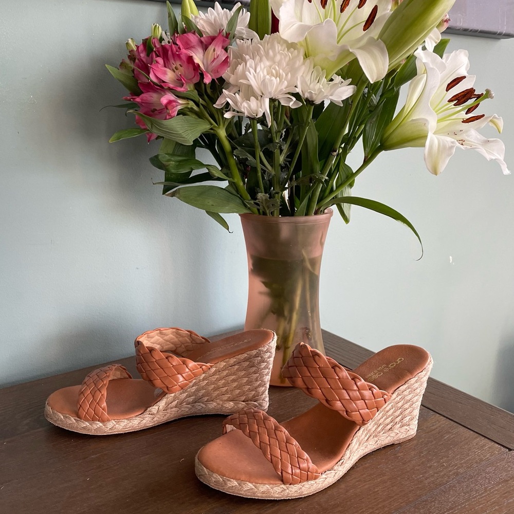 Andre Assous Aria Wedges